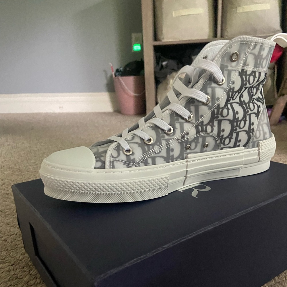 dior shoes. didnt like how they fit me - Picture 1 of 5